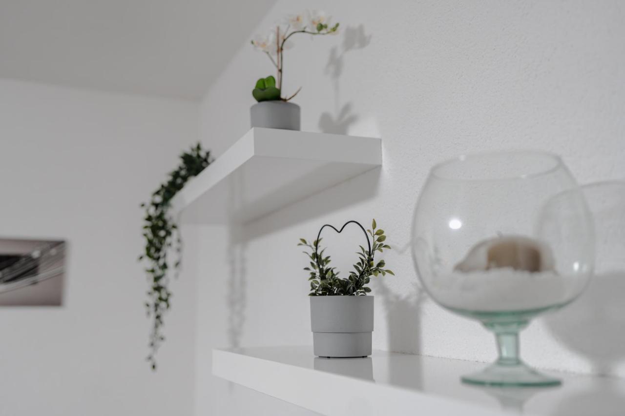 Modern - Ruhige Lage - Zentrumsnah - 2-Zimmer Apartment Horb am Neckar Buitenkant foto